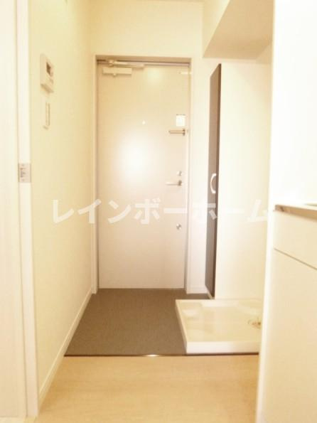 ラプソ一之江の玄関