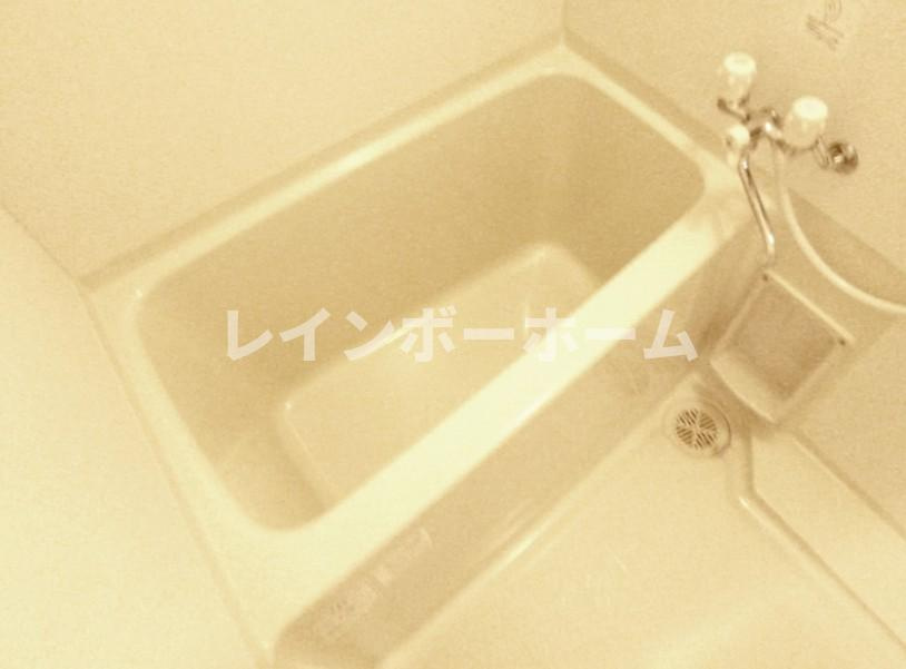 ラプソ一之江の浴室