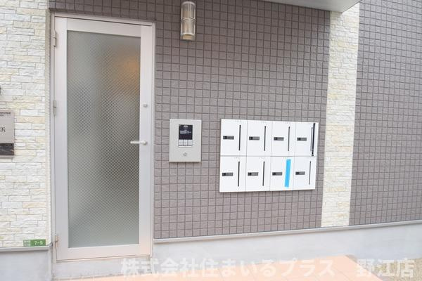 ステージ東中浜のエントランス