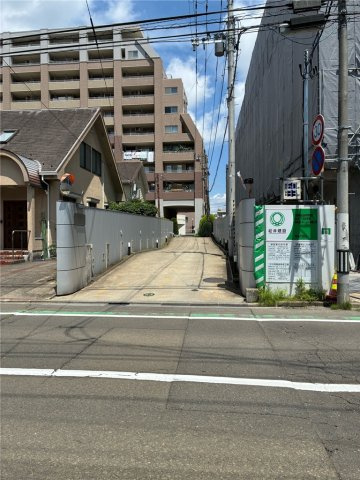 仙台市青葉区柏木１丁目の駐車場