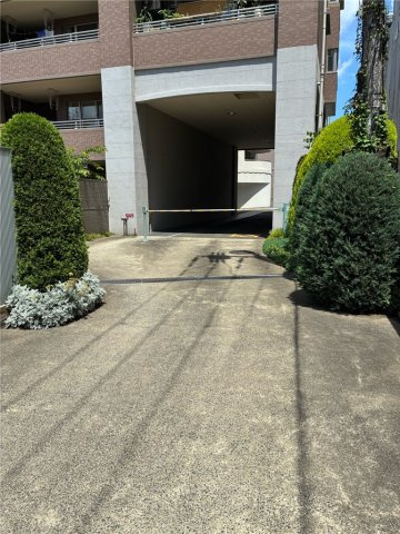 仙台市青葉区柏木１丁目の駐車場