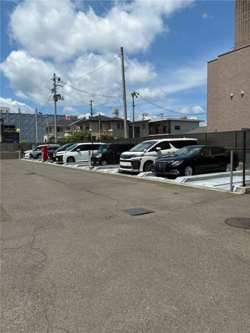 仙台市青葉区柏木１丁目の駐車場