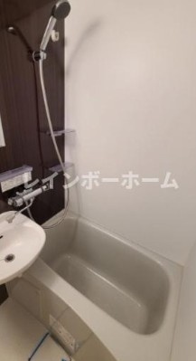 デュオメゾン赤塚EASTの浴室