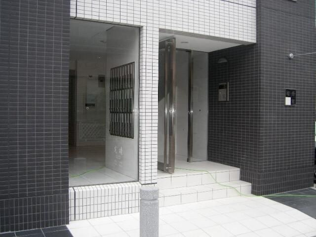 眩燈館のエントランス