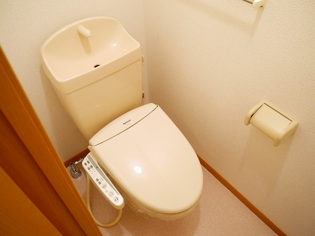 メゾン・グランパ　Ⅱのトイレ|コンパクトで使いやすいトイレです