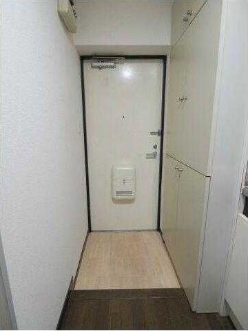 【玄関】 | アロー壱番館 | 収納もある玄関です