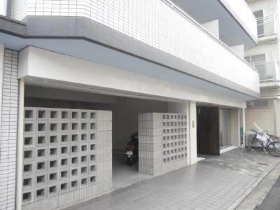 第25長栄壬生HTマンションのエントランス