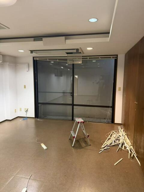 本町ビルのロビー| 