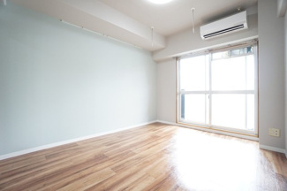 【居間・リビング】 | 芝コーポ三号館 | ※同物件・同タイプの写真です。