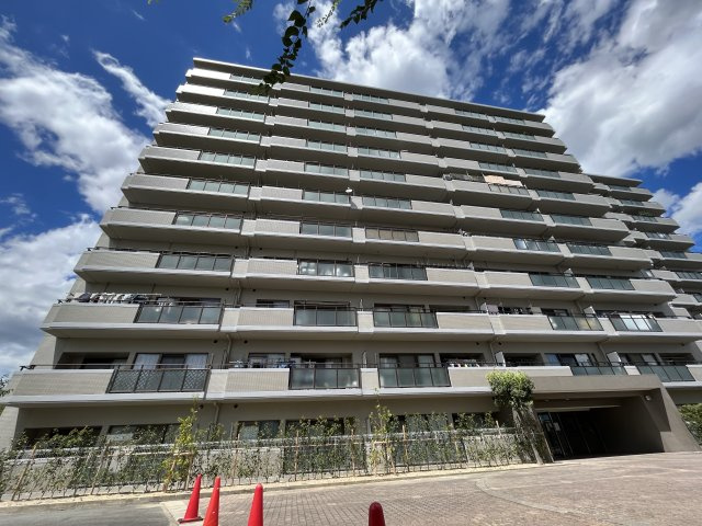 グランデュール鴨川3番館の外観