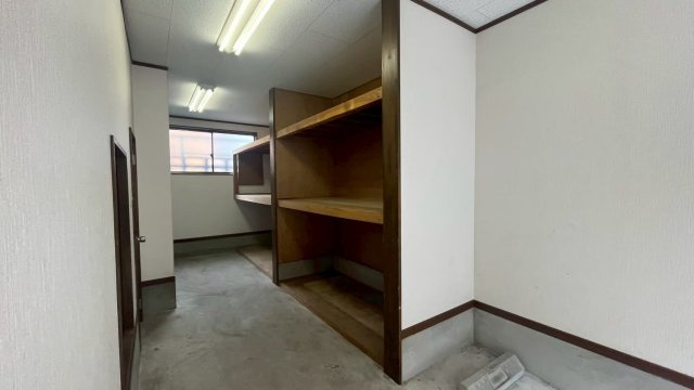 大阪市西成区南津守７丁目　貸倉庫・事務所の内装|物件の内装です