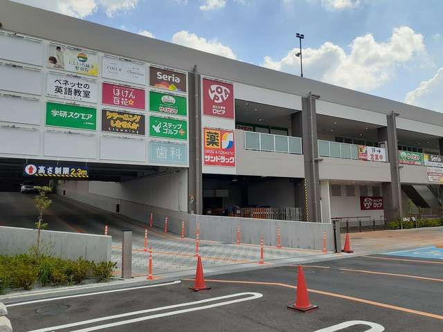 サン・ルーチェの周辺
