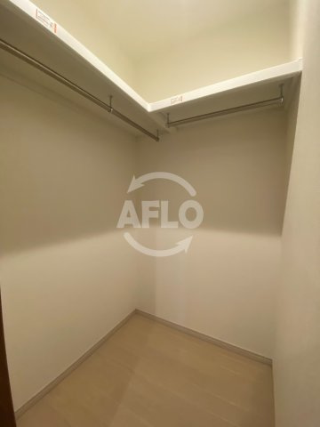 ウェルスクエア都島の収納|ウェルスクエア都島　ウォークインクローゼット