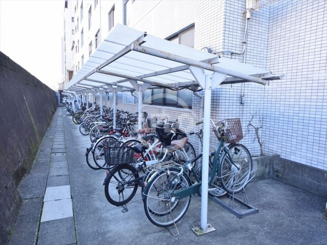 アルボール西道頓堀のその他共用部分|アルボール西道頓堀　駐輪場