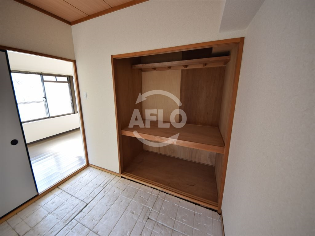 アルボール西道頓堀の収納|アルボール西道頓堀　押入れ