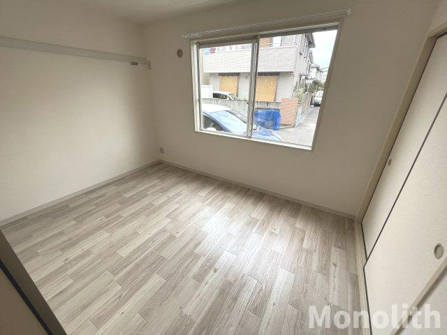 フレグランス旭の洋室