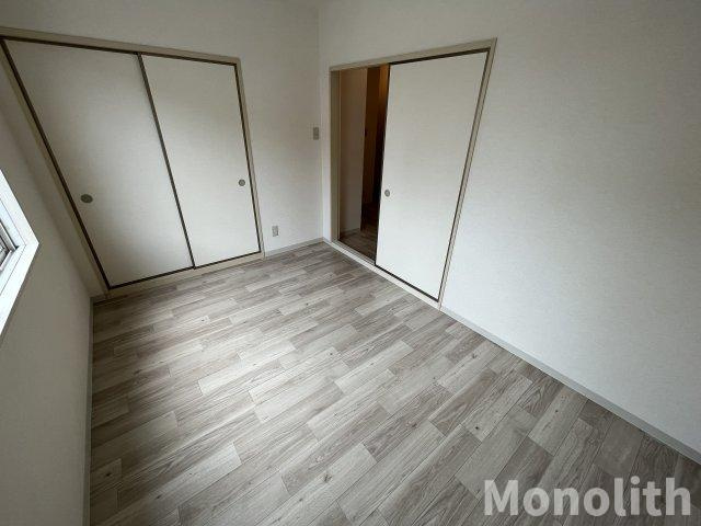 フレグランス旭の洋室