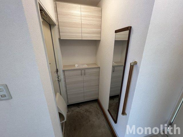 フレグランス旭の玄関