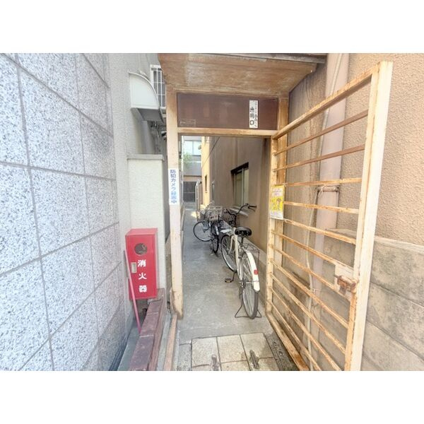 フロンティア西森ビルの駐車場|駐輪場