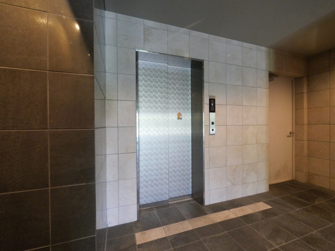 【エントランス】 | メゾン材木町