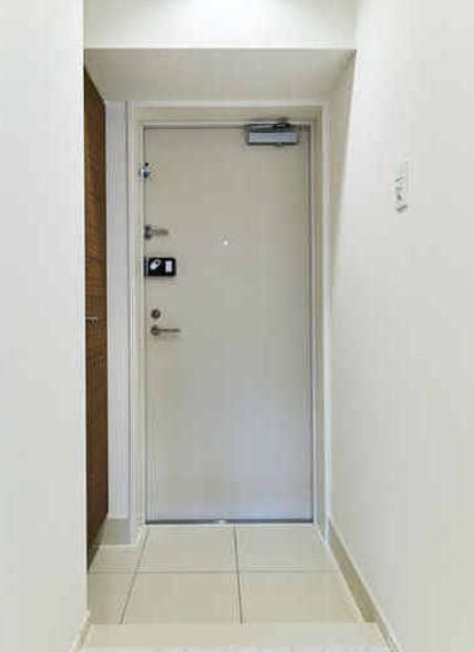 リアンシエルブルー田端の玄関|収納もある玄関です