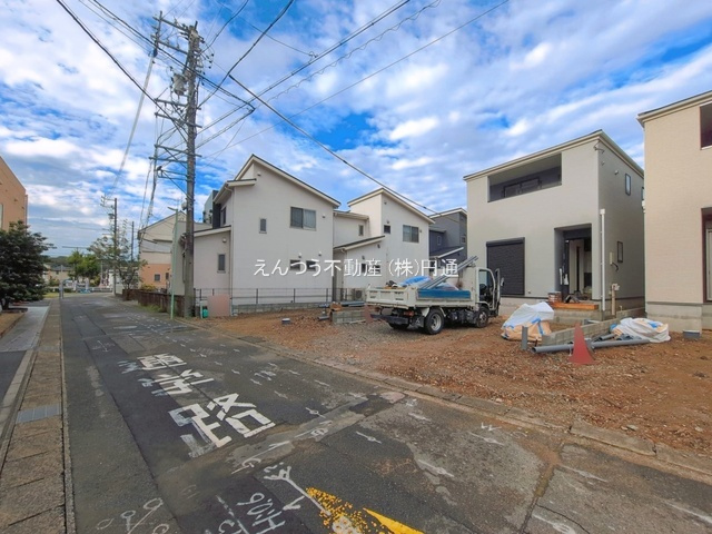リーブルガーデン森孝2丁目の前面道路含む現地写真