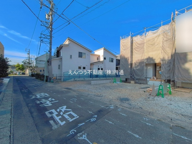 リーブルガーデン森孝2丁目の前面道路含む現地写真