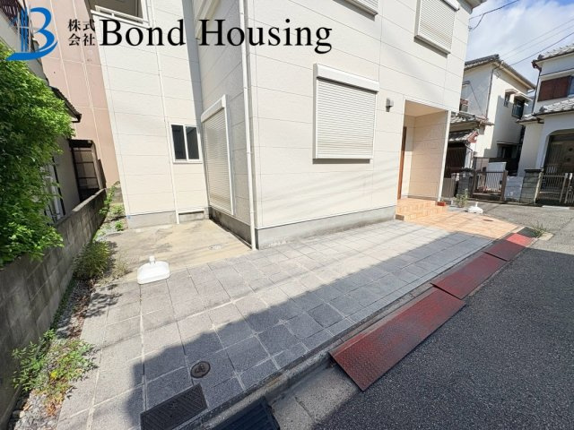 駐車スペース2台完備　玉津町今津　中古戸建のその他