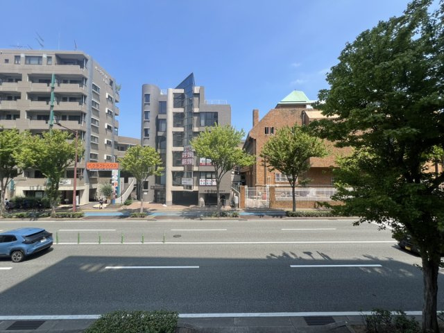 東峰マンション第二西公園の展望|遮るものがない空の広さが魅力、日当たり・通風共に良好☆洗濯物がよく乾きそうです！