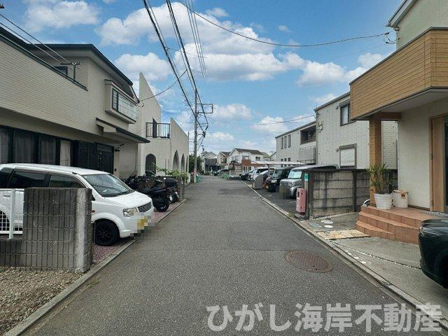 茅ケ崎市浜須賀　新築戸建の前面道路含む現地写真|8月28日撮影　建築前　現地外観