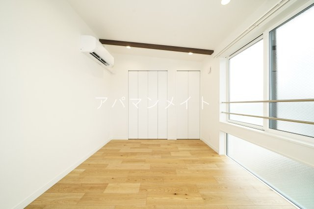 【寝室】 | ヴィラージュ戸塚壱番館 | 落ち着いて過ごせるお部屋なので、寝室にいかがでしょうか