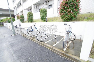 【その他共用部分】 | レイール | 敷地内駐輪場完備