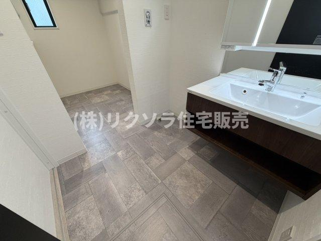 甲斐田新町　中古一戸建ての脱衣所|■物件内覧・資金計画相談・住宅ローン相談、リフォーム相談、お問合せ受付中■
※当日・翌日のご内覧、ご相談はお電話でのお問合せがスムーズです！