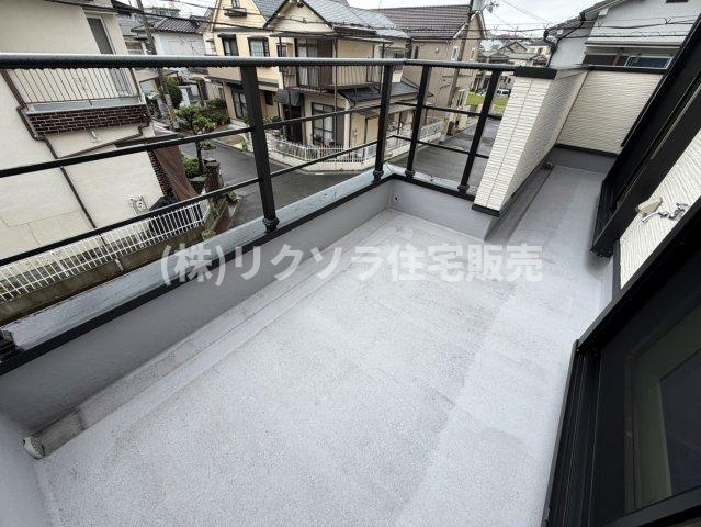 甲斐田新町　中古一戸建てのバルコニー|■物件内覧・資金計画相談・住宅ローン相談、リフォーム相談、お問合せ受付中■
※当日・翌日のご内覧、ご相談はお電話でのお問合せがスムーズです！