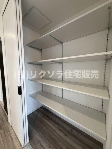 甲斐田新町　中古一戸建ての収納|パントリー
■物件内覧・資金計画相談・住宅ローン相談、リフォーム相談、お問合せ受付中■
※当日・翌日のご内覧、ご相談はお電話でのお問合せがスムーズです！