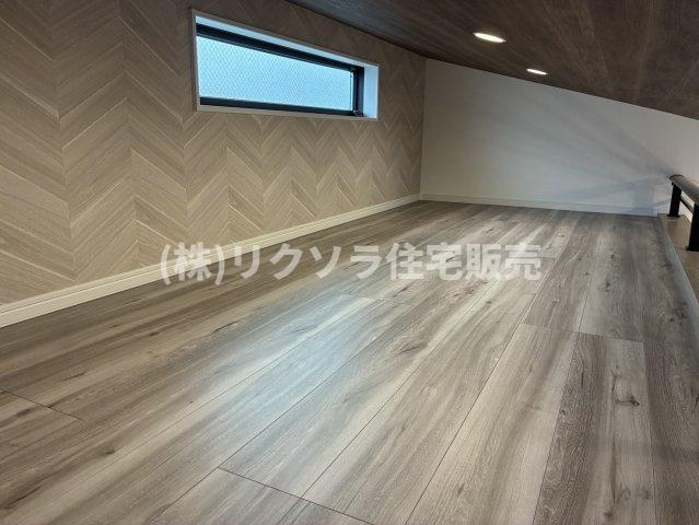 甲斐田新町　中古一戸建ての内装|リビング上部ロフト
■物件内覧・資金計画相談・住宅ローン相談、リフォーム相談、お問合せ受付中■
※当日・翌日のご内覧、ご相談はお電話でのお問合せがスムーズです！