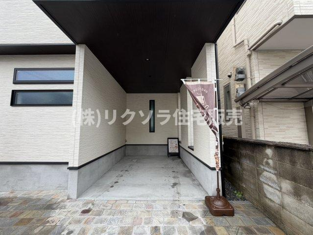 甲斐田新町　中古一戸建ての駐車場|■物件内覧・資金計画相談・住宅ローン相談、リフォーム相談、お問合せ受付中■
※当日・翌日のご内覧、ご相談はお電話でのお問合せがスムーズです！