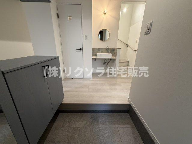 甲斐田新町　中古一戸建ての居間・リビング|LDK20.0帖
■物件内覧・資金計画相談・住宅ローン相談、リフォーム相談、お問合せ受付中■
※当日・翌日のご内覧、ご相談はお電話でのお問合せがスムーズです！