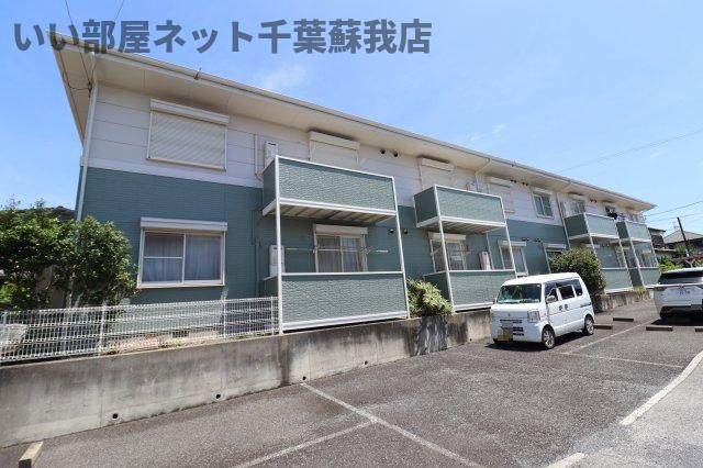 ファーストグリーン　Ｃの駐車場|車をお持ちの方に嬉しい駐車場付きの物件です