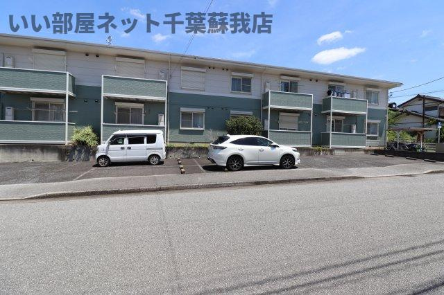 ファーストグリーン　Ｃの駐車場|駐車場に車を止められます