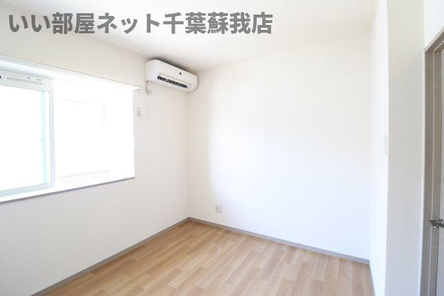 ファーストグリーン　Ｃの洋室|明るい洋室です