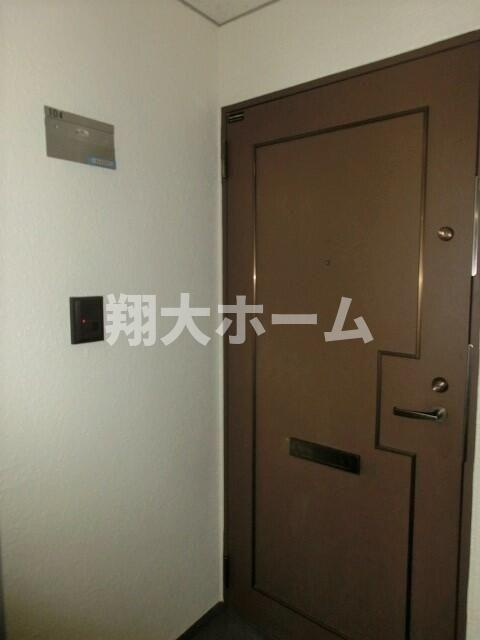 メゾンベルドホサカの玄関
