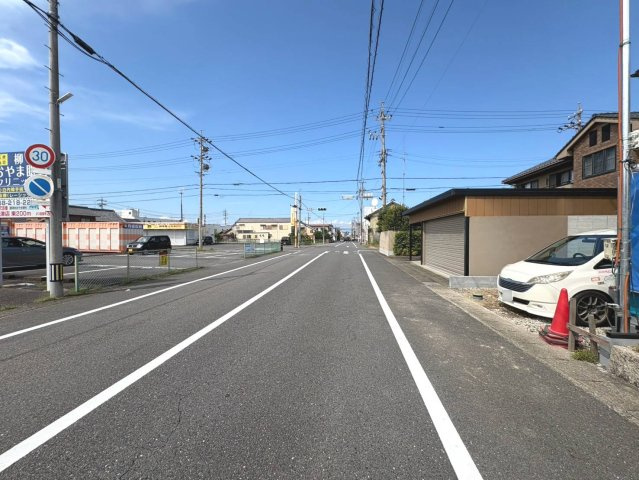 新築戸建　羽島郡笠松町清住町　全1区画分譲の前面道路含む現地写真|「現地（2026年8月26日）撮影」　
■前面道路　
■ヤマダ不動産　株式会社リライフ