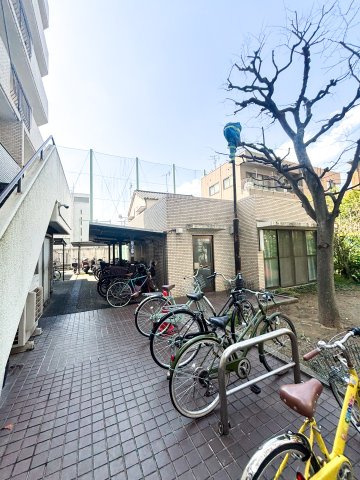 朝日プラザ東向島の駐輪場|朝日プラザ東向島：敷地内に駐輪場・バイク置場ございます！（空き要確認）