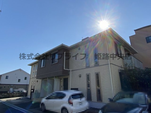 シャーメゾン城西の外観