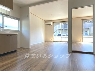 リビエラ南　Ａ棟の居間・リビング|エアコン付き