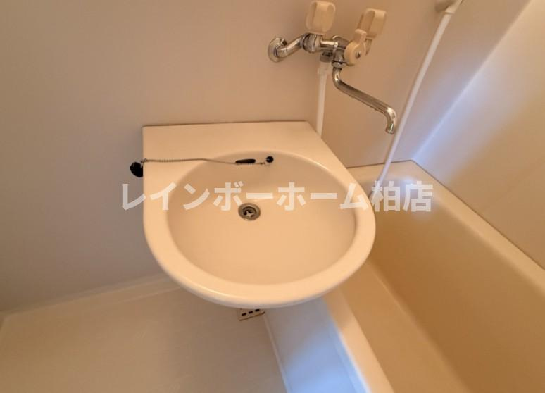 特典：仲介手数料が無料です!!の洗面所
