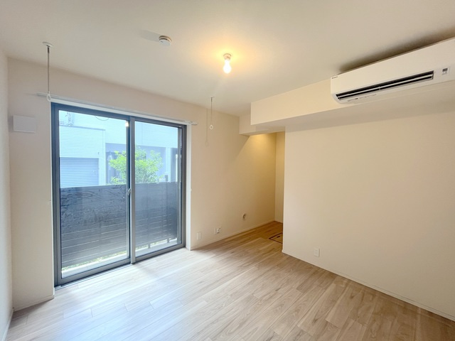 Ｅｒｂｅ高円寺の居間・リビング|★1階ですが、明るいお部屋です★