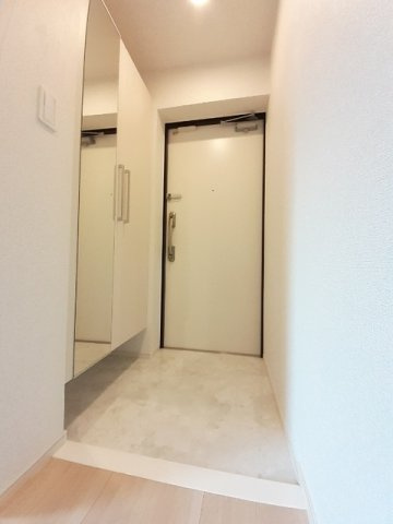グランツ恵比寿の玄関|シンプルで使いやすい玄関です