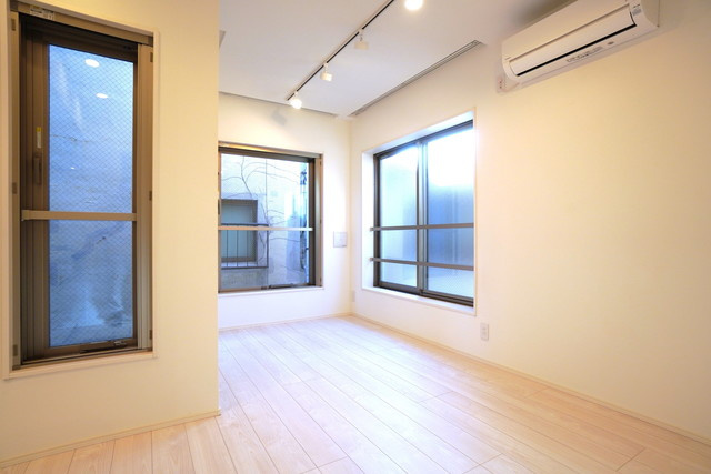 ＡＧＲＡＴＩＯ　ＴＥＲＲＡＣＥ　恵比寿（アグレシオ　テラス　恵比寿）の居間・リビング|※写真は同タイプ住戸です。